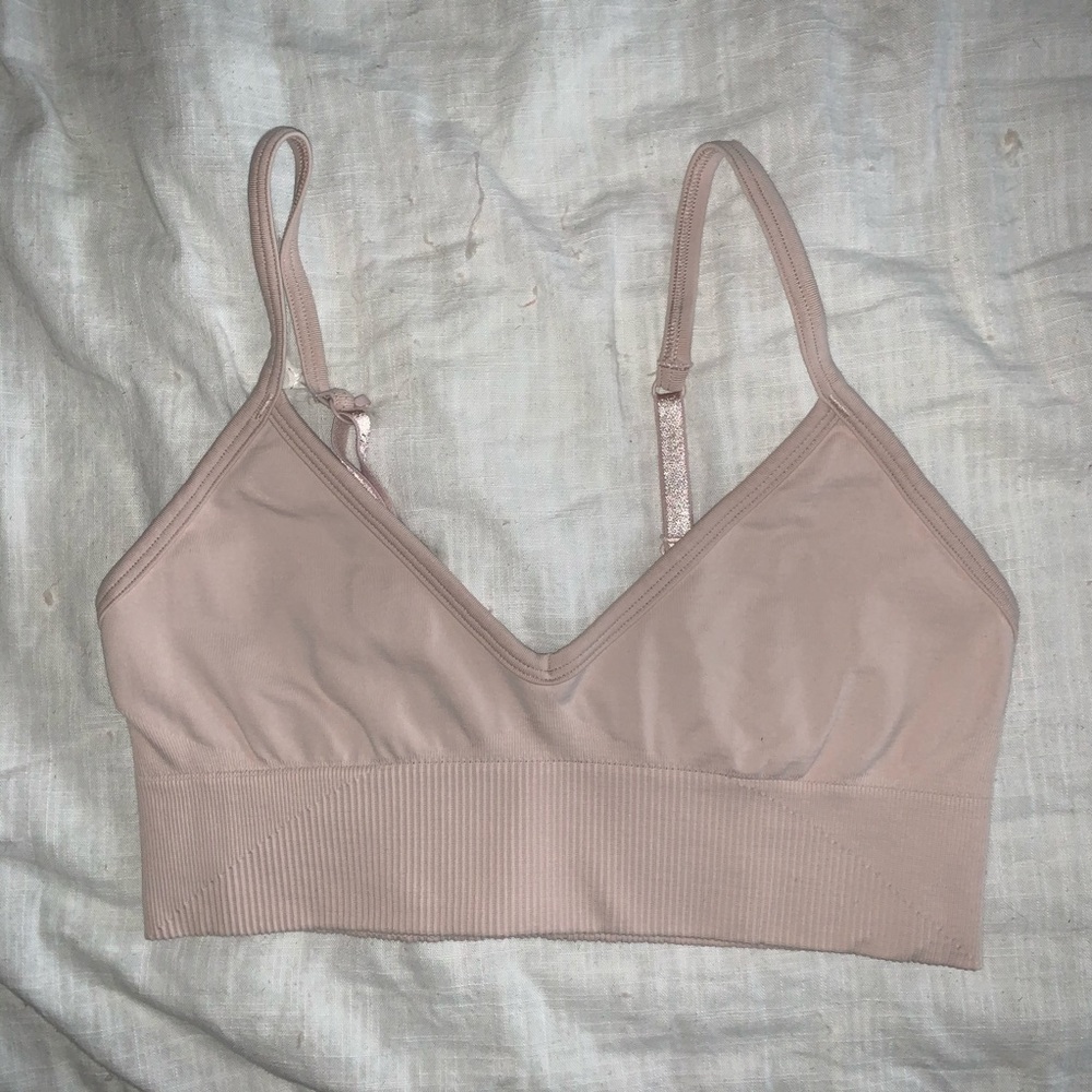LULULEMON pink sports bra